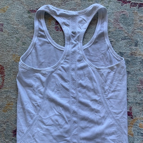 lululemon Swiftly Tech Racerback - Picture 2 of 4